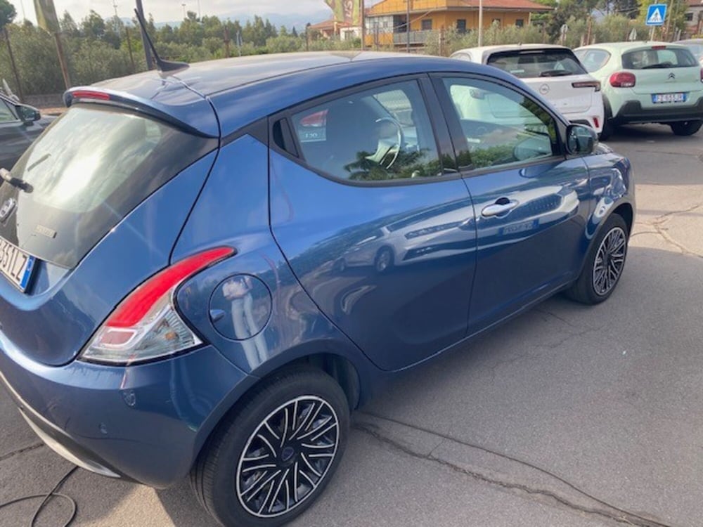Lancia Ypsilon usata a Catania (5)