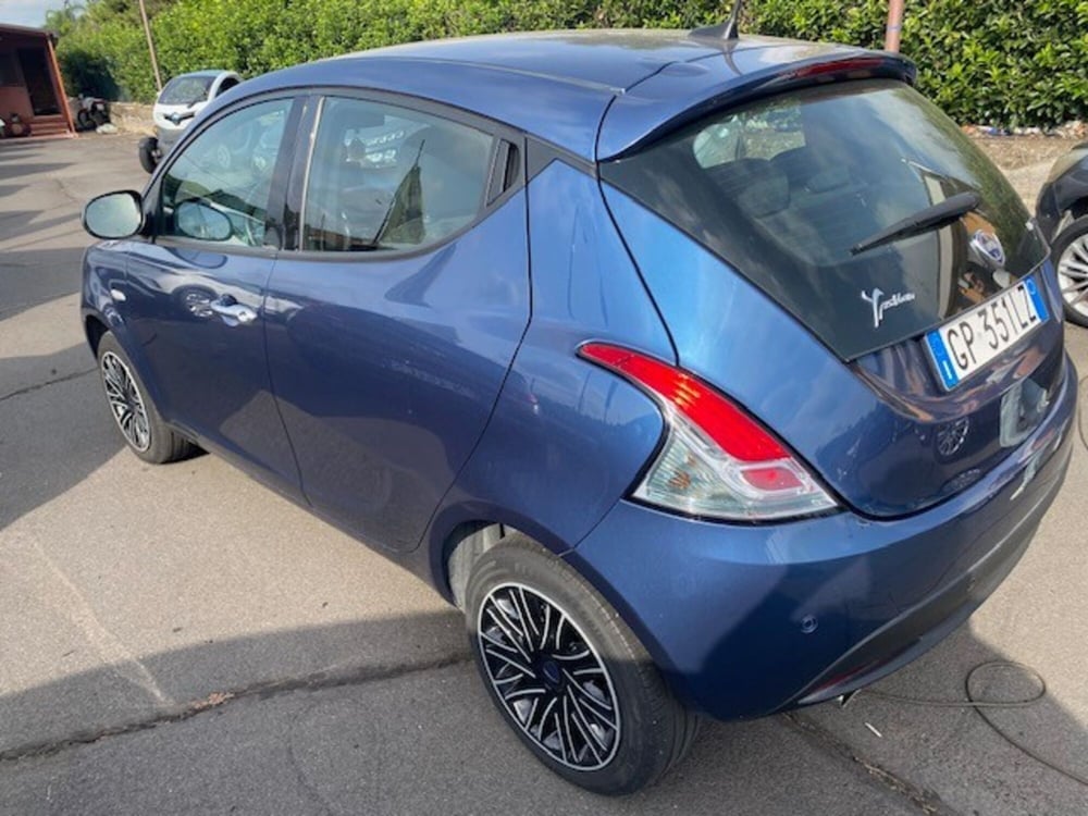 Lancia Ypsilon usata a Catania (7)