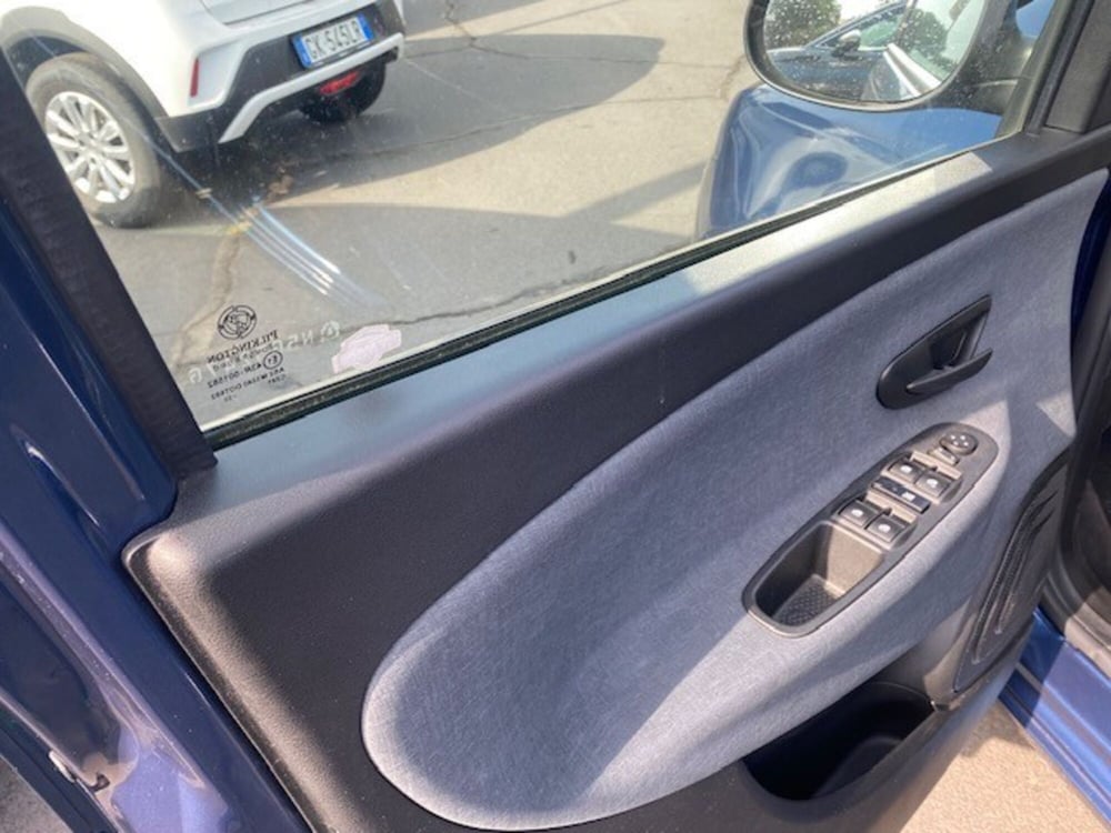 Lancia Ypsilon usata a Catania (9)