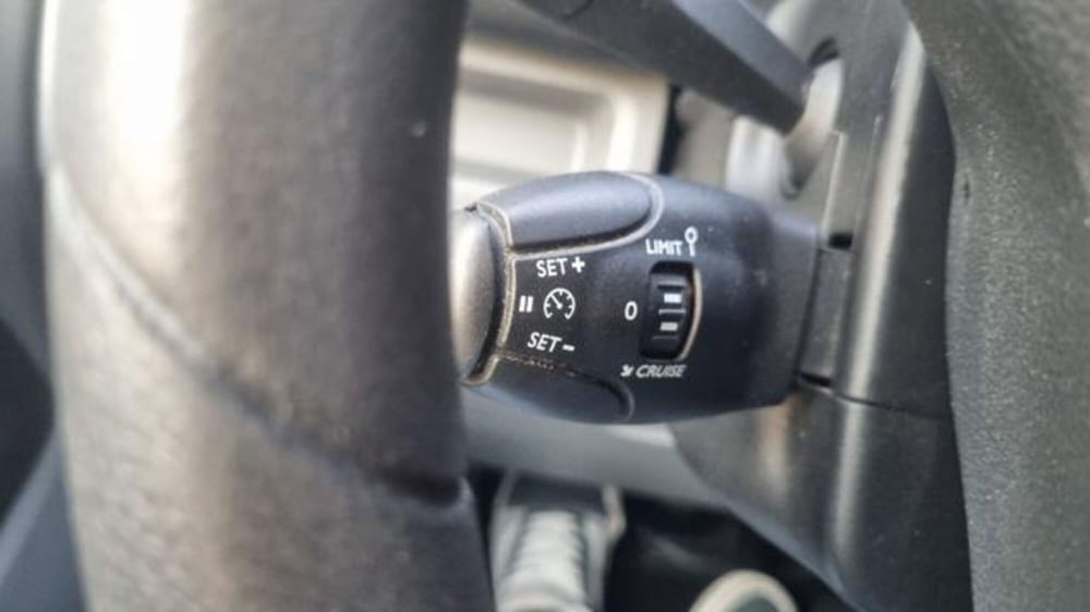 Opel Vivaro Furgone usata a Savona (11)