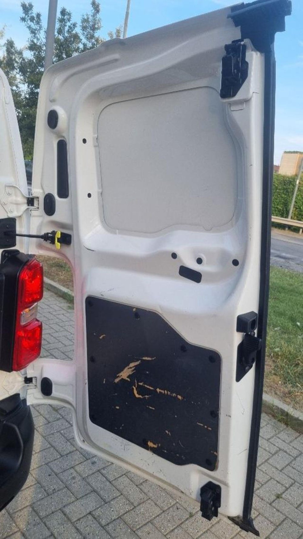 Opel Vivaro Furgone usata a Savona (19)