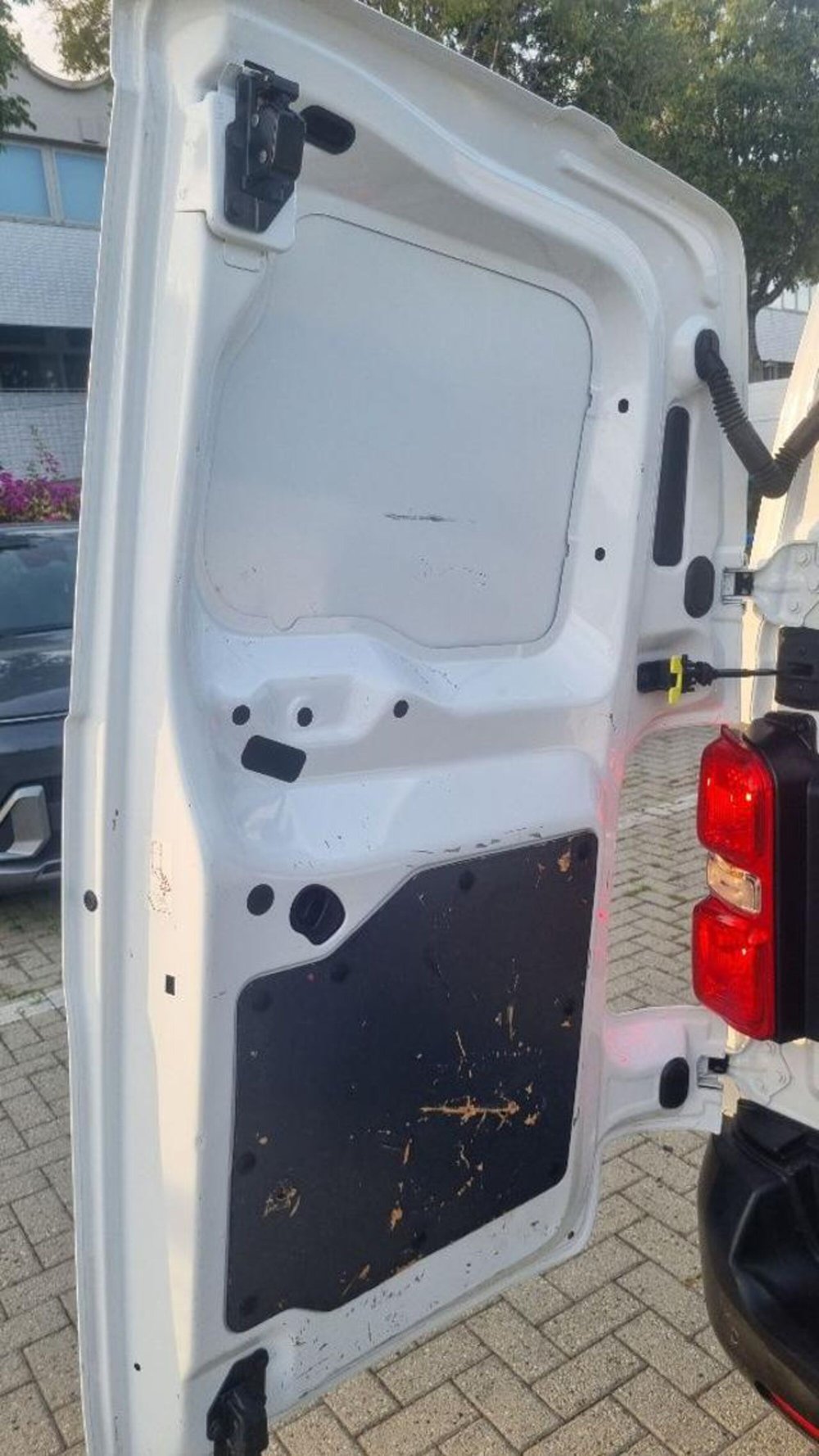 Opel Vivaro Furgone usata a Savona (20)