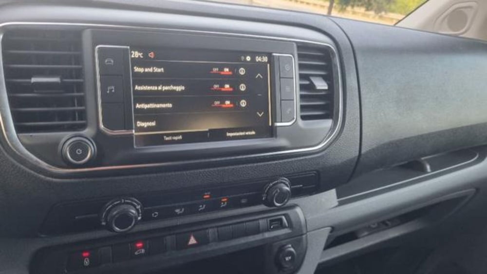 Opel Vivaro Furgone usata a Savona (7)