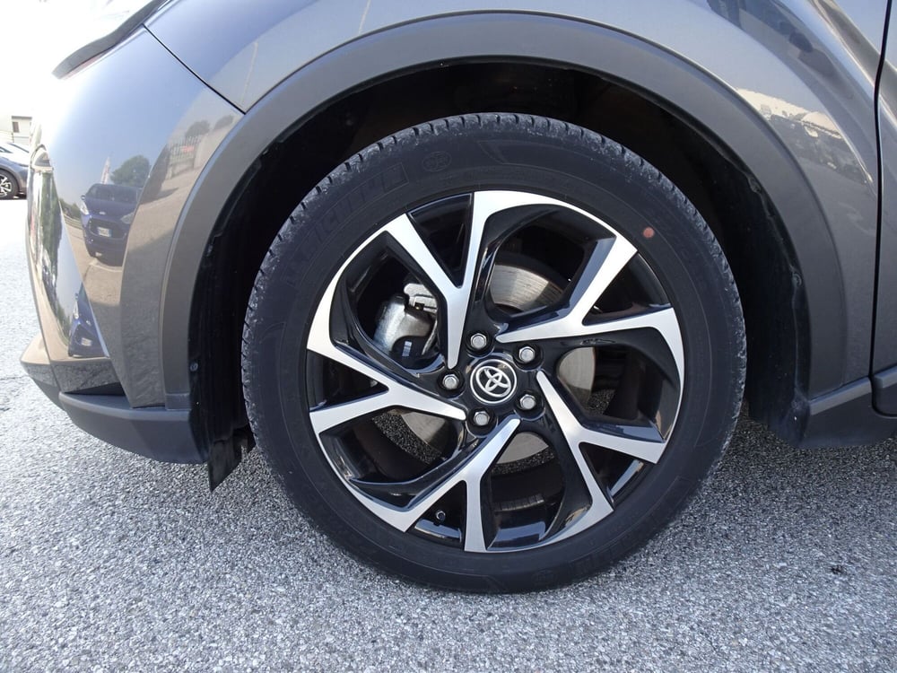 Toyota Toyota C-HR usata a Treviso (9)