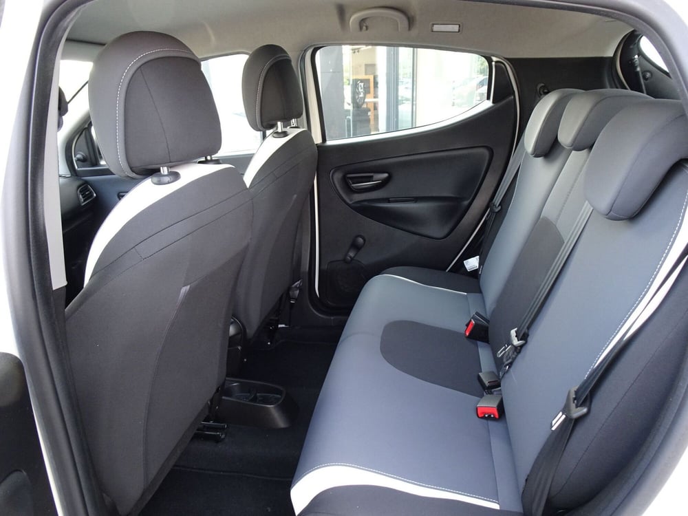 Lancia Ypsilon usata a Treviso (11)