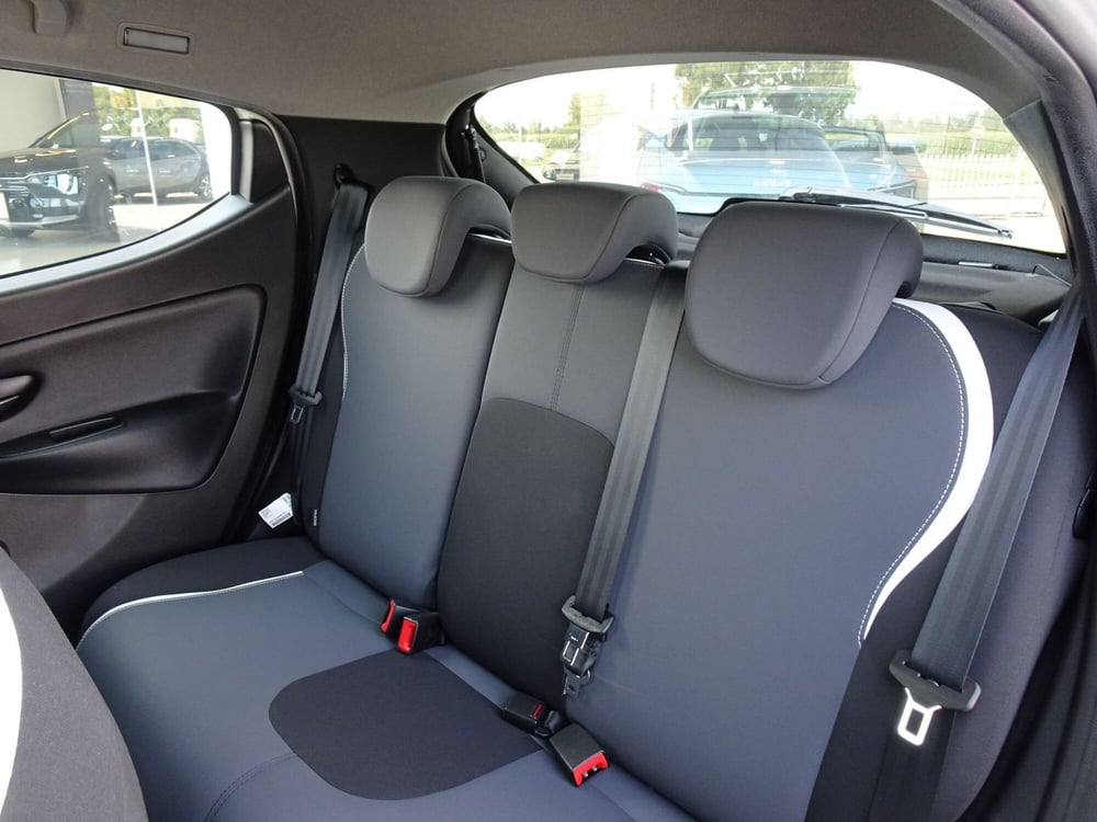Lancia Ypsilon usata a Treviso (12)