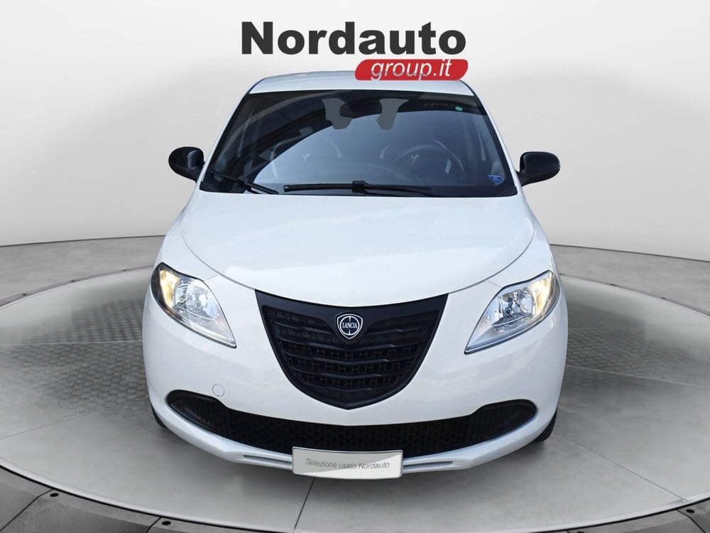 Lancia Ypsilon usata a Treviso (2)