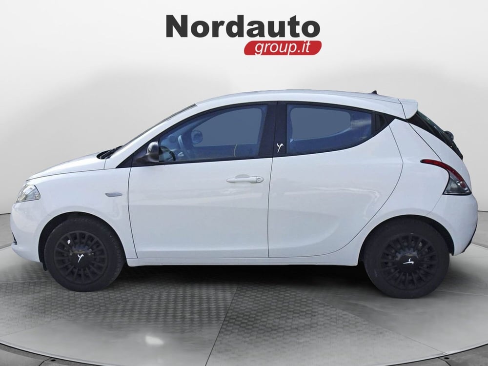 Lancia Ypsilon usata a Treviso (8)
