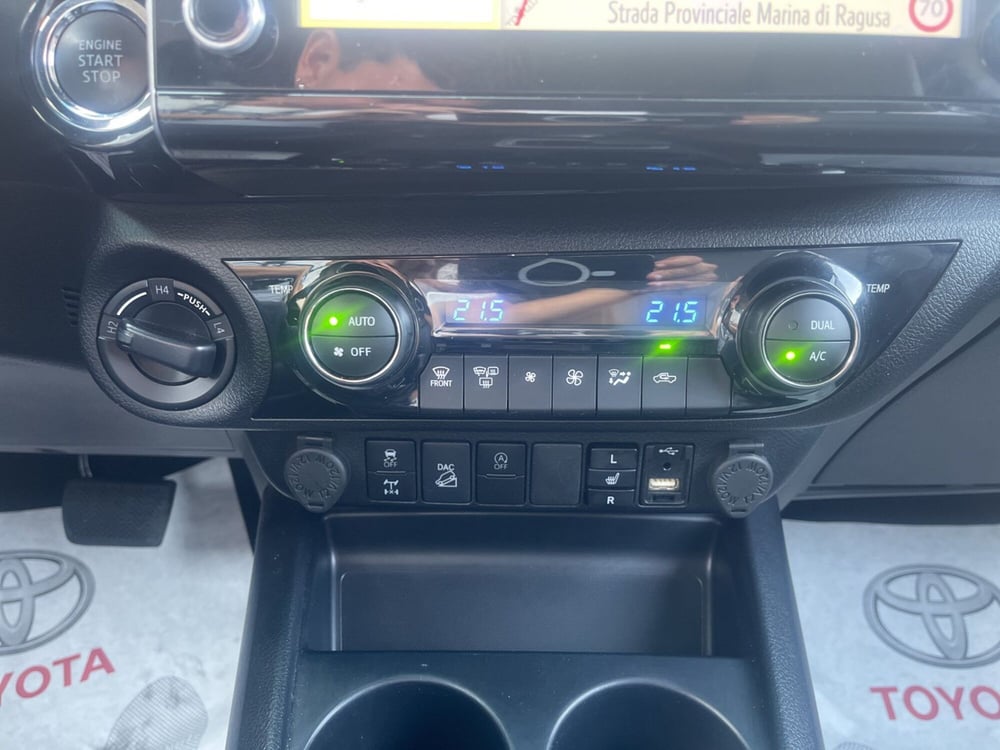 Toyota Hilux usata a Ragusa (15)