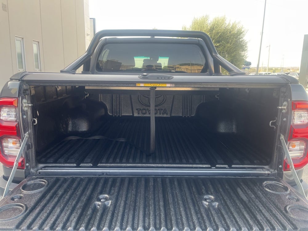 Toyota Hilux usata a Ragusa (7)