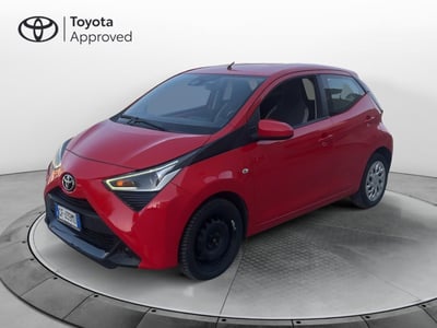 Toyota Aygo Connect 1.0 VVT-i 72 CV 5 porte x-play del 2021 usata a Ragusa