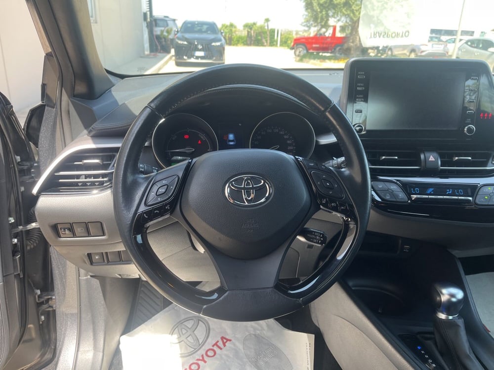 Toyota Toyota C-HR usata a Ragusa (11)