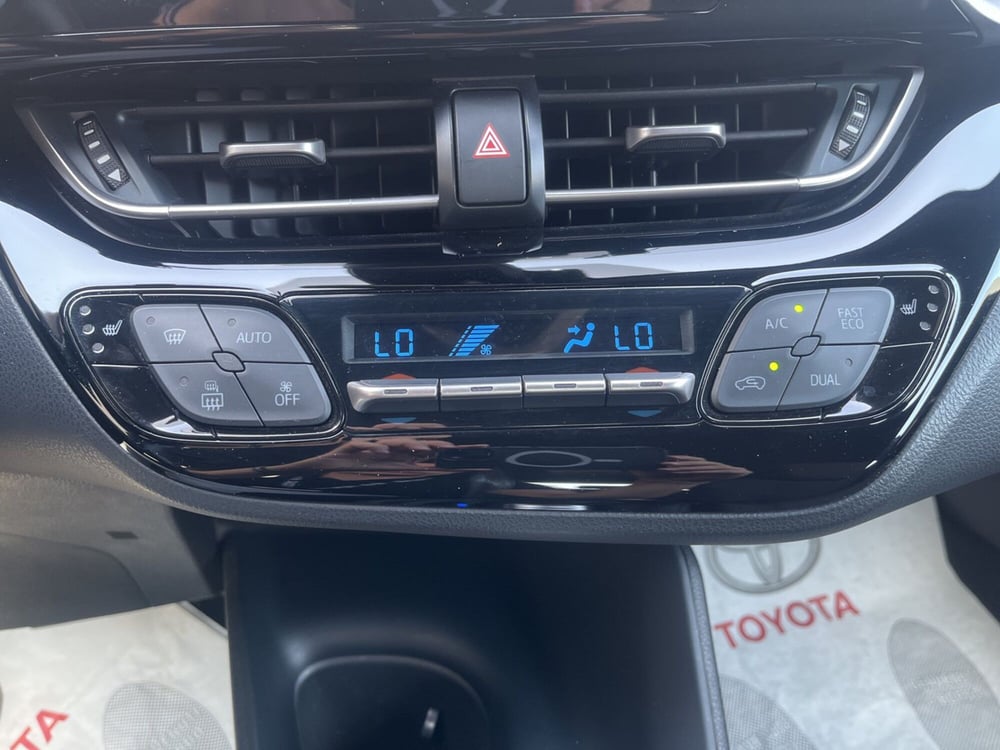 Toyota Toyota C-HR usata a Ragusa (15)