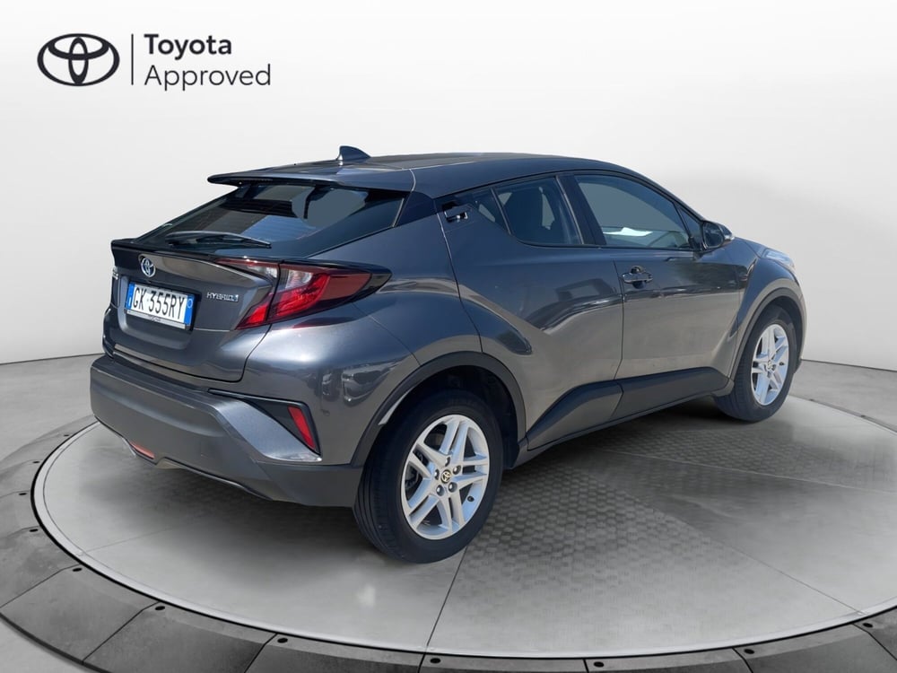 Toyota Toyota C-HR usata a Ragusa (4)