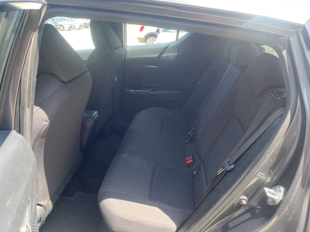 Toyota Toyota C-HR usata a Ragusa (8)