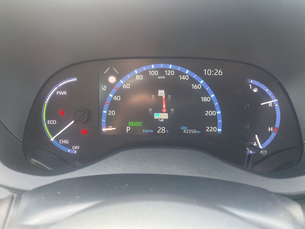 Toyota Yaris Cross usata a Ragusa (12)