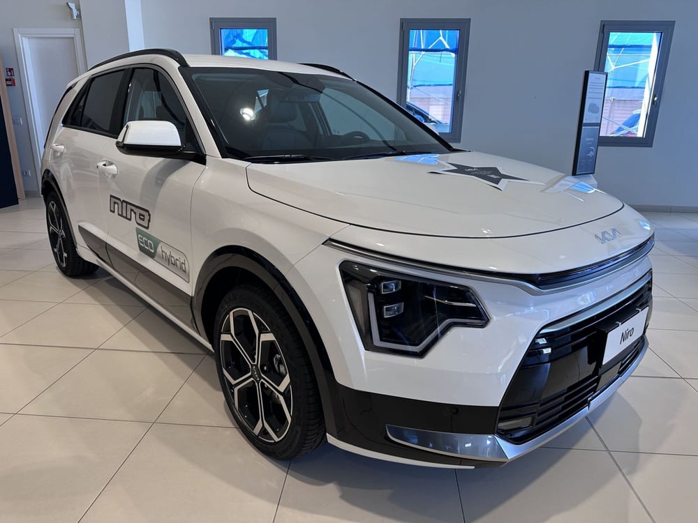 Kia Niro nuova a Cremona (3)