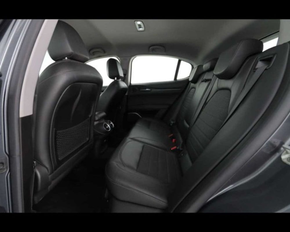 Alfa Romeo Stelvio usata a Bologna (10)