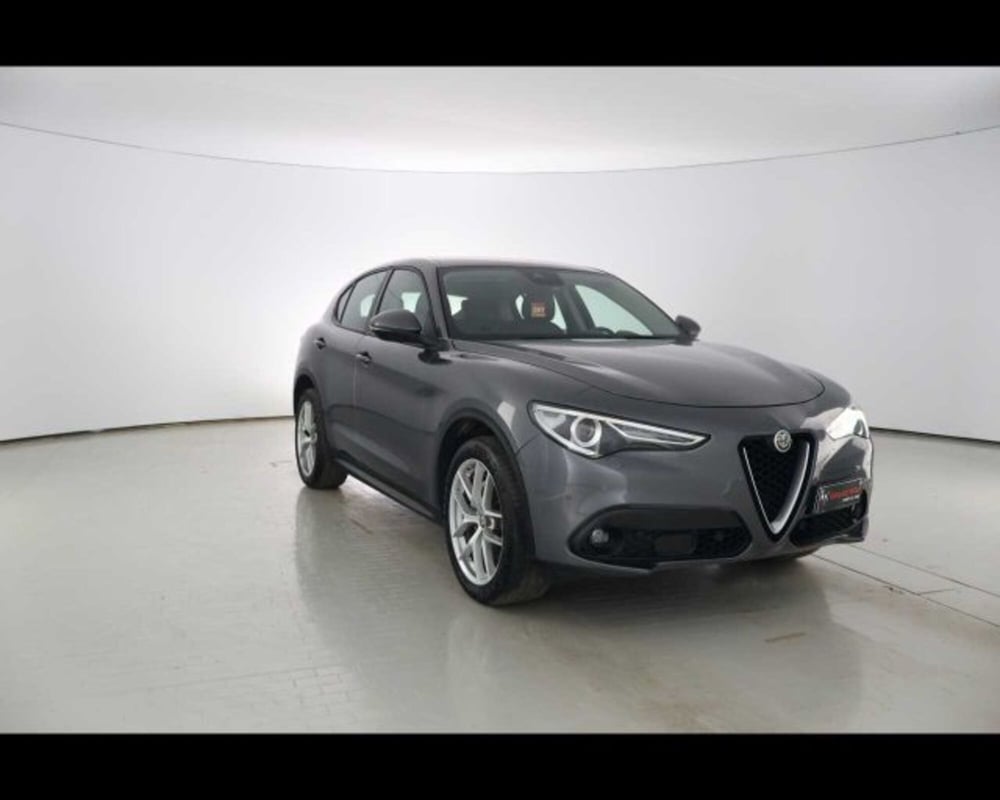 Alfa Romeo Stelvio usata a Bologna (3)