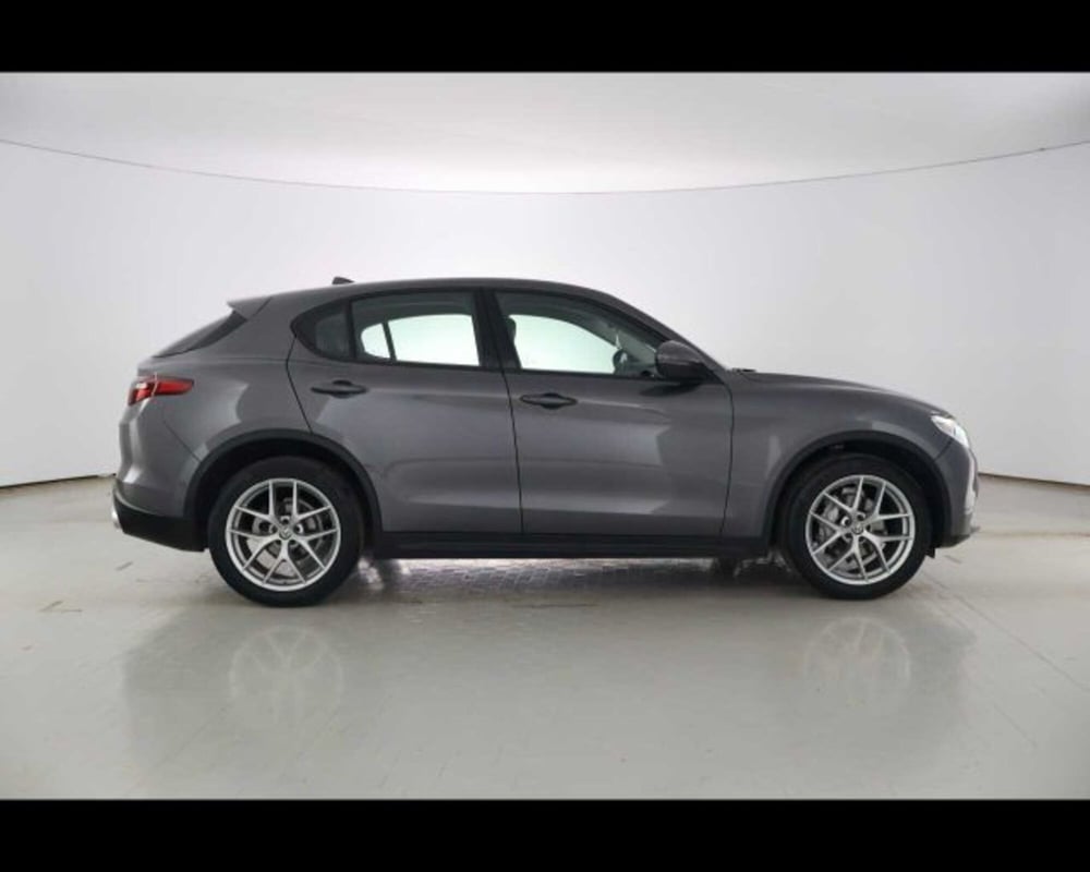 Alfa Romeo Stelvio usata a Bologna (4)