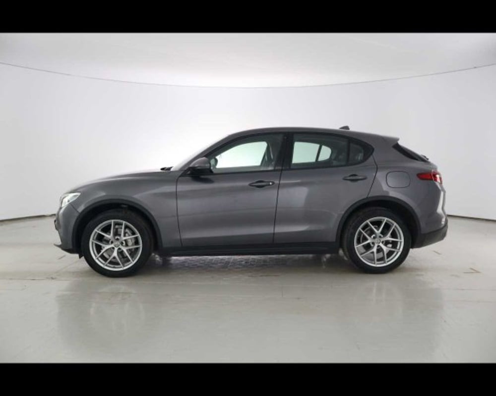 Alfa Romeo Stelvio usata a Bologna (8)