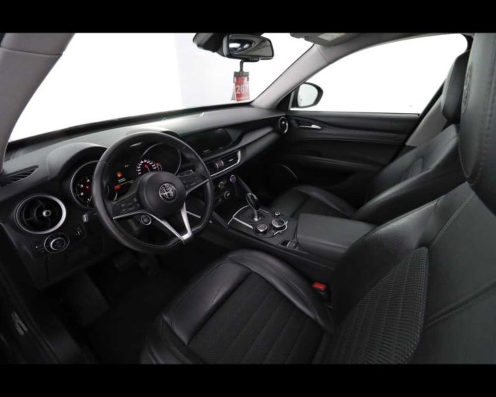 Alfa Romeo Stelvio usata a Bologna (9)