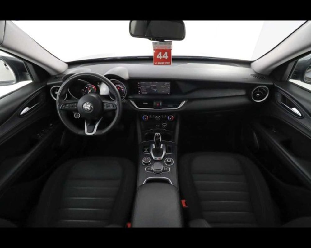 Alfa Romeo Stelvio usata a Bologna (13)