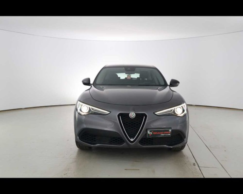 Alfa Romeo Stelvio usata a Bologna (2)