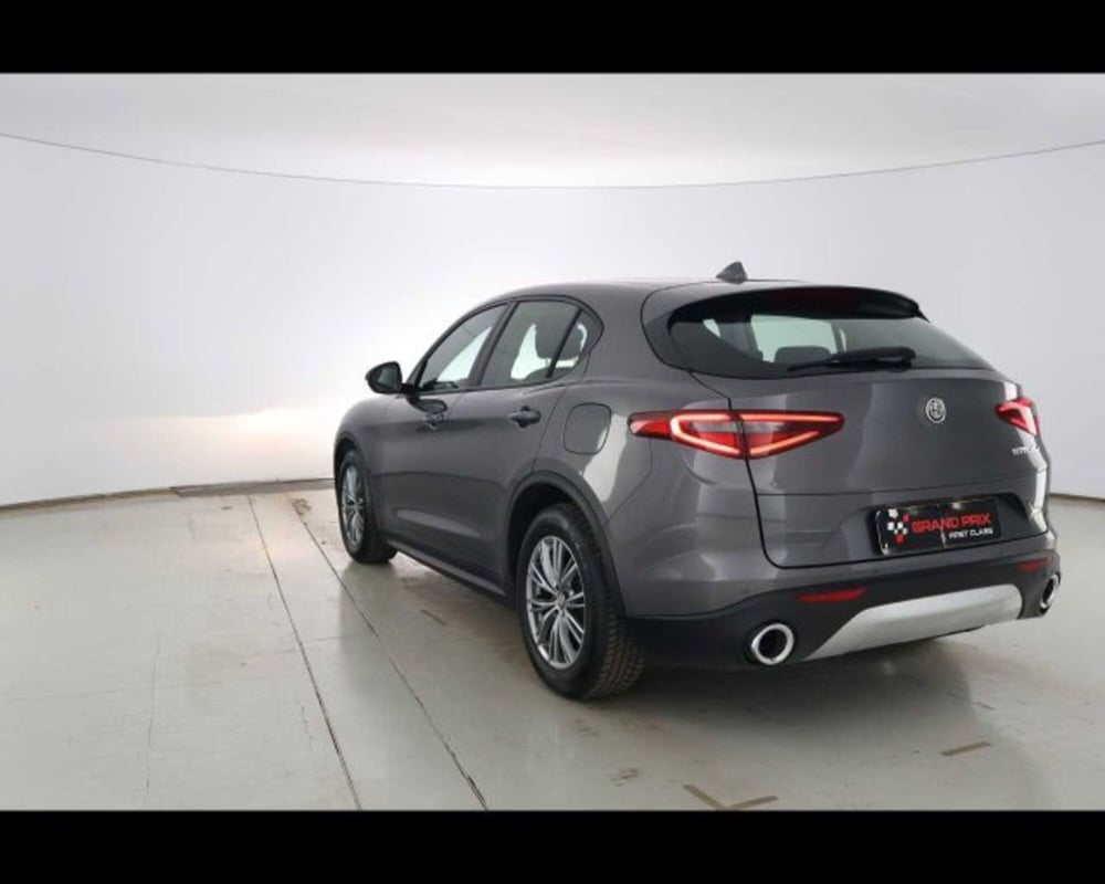 Alfa Romeo Stelvio usata a Bologna (7)