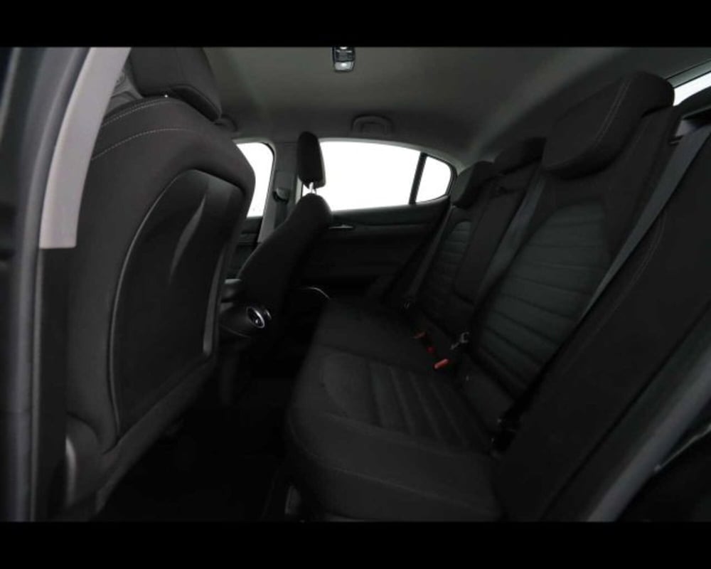 Alfa Romeo Stelvio usata a Bologna (10)