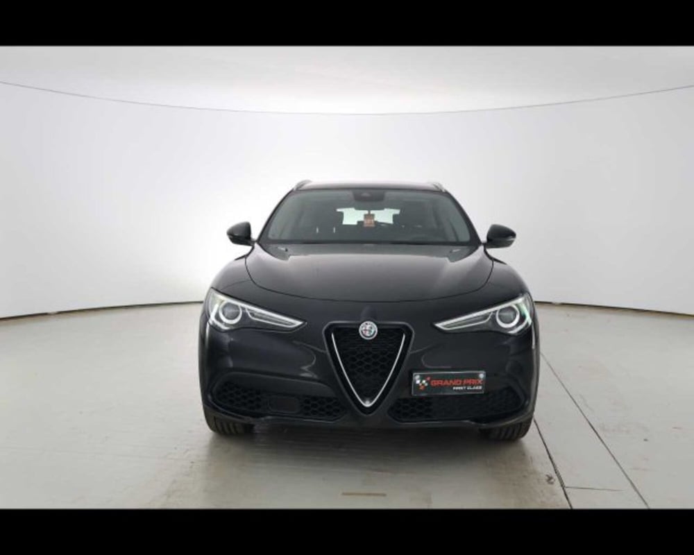 Alfa Romeo Stelvio usata a Bologna (2)