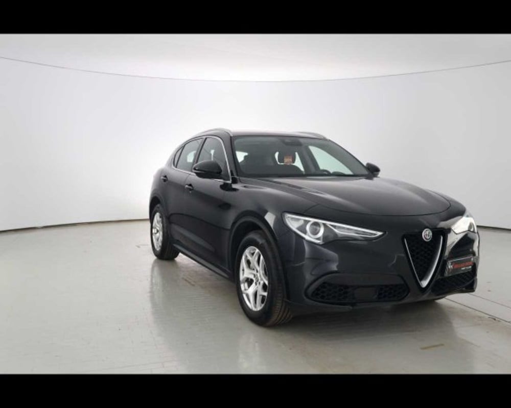 Alfa Romeo Stelvio usata a Bologna (3)