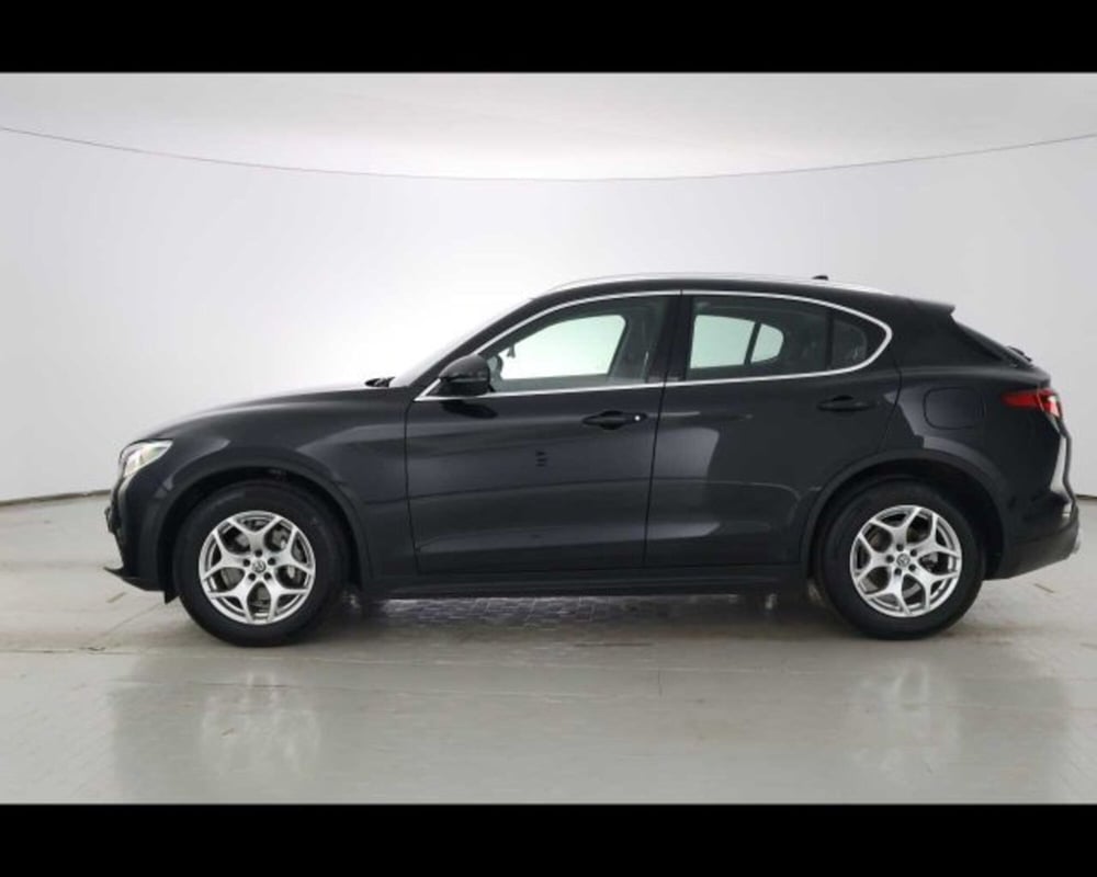 Alfa Romeo Stelvio usata a Bologna (8)