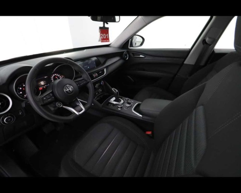 Alfa Romeo Stelvio usata a Bologna (9)