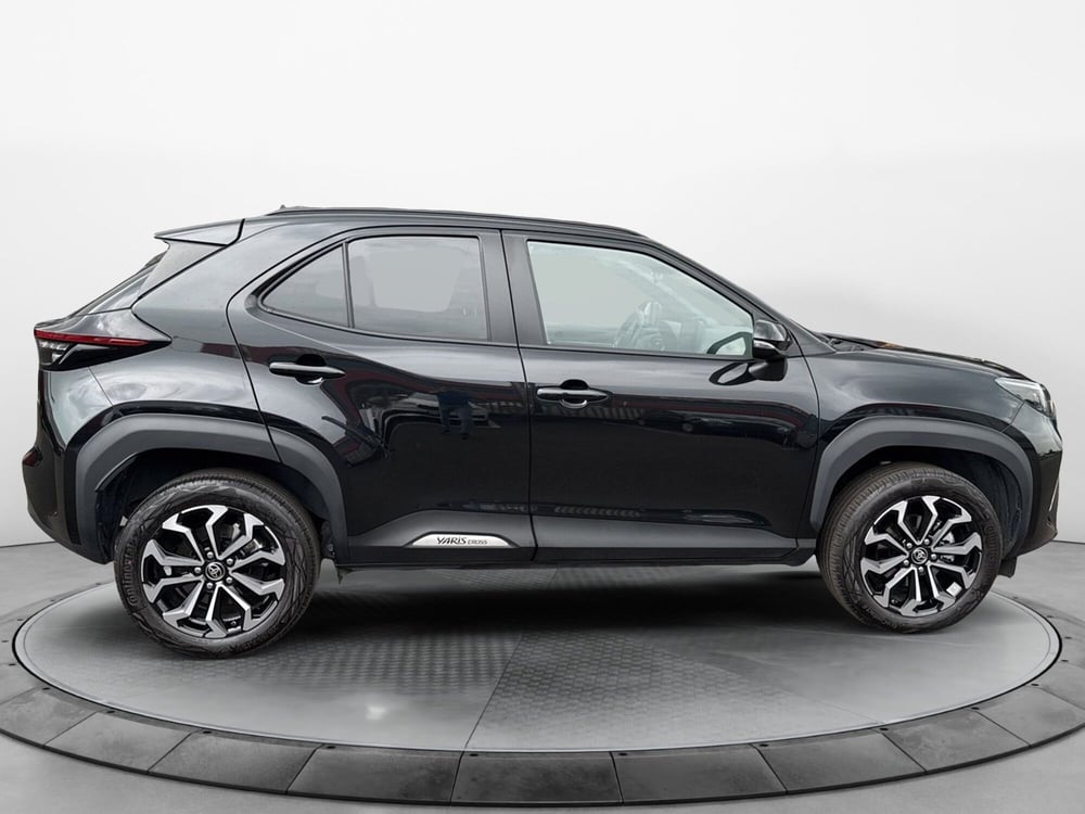 Toyota Yaris Cross usata a Mantova (7)