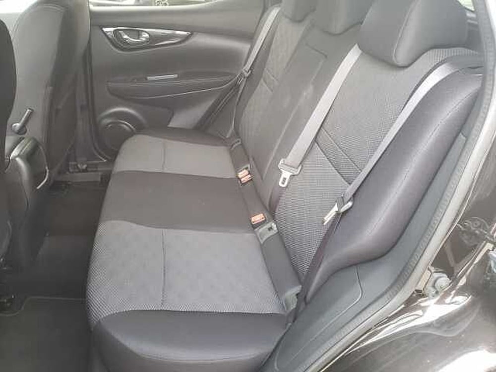 Nissan Qashqai usata a Pesaro-Urbino (9)