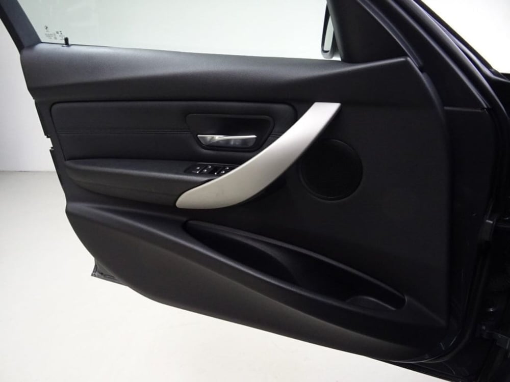 BMW Serie 3 usata a Como (12)