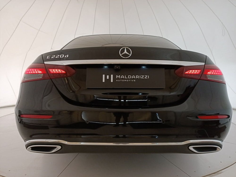Mercedes-Benz Classe E usata a Bari (12)