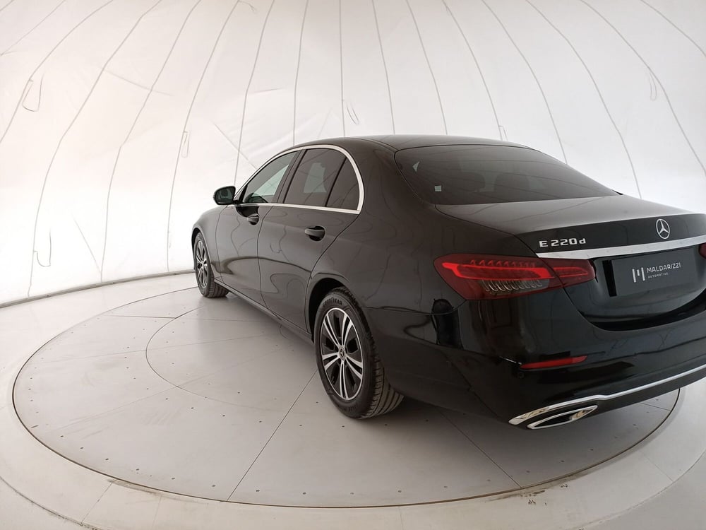 Mercedes-Benz Classe E usata a Bari (4)