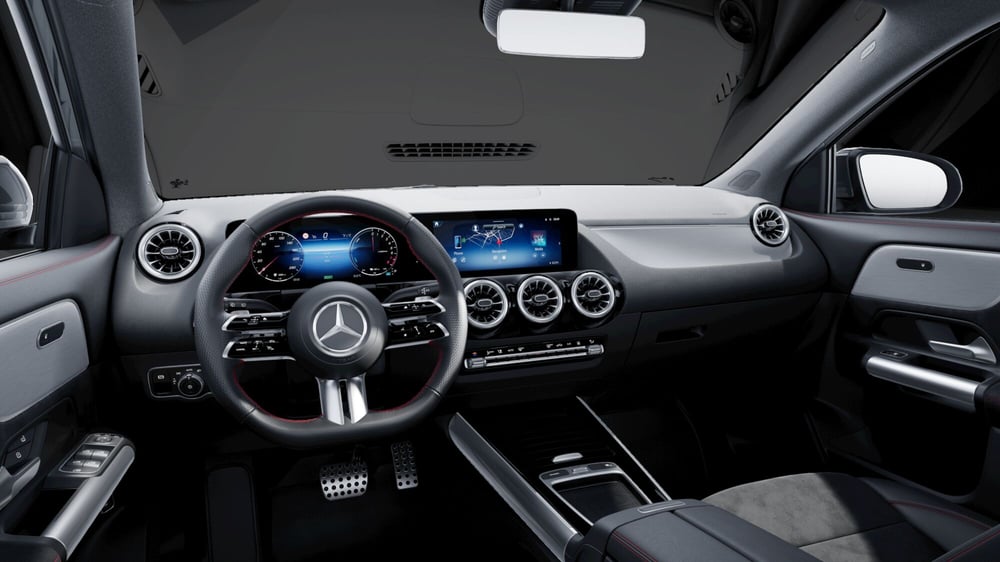 Mercedes-Benz GLA SUV nuova a Milano (8)