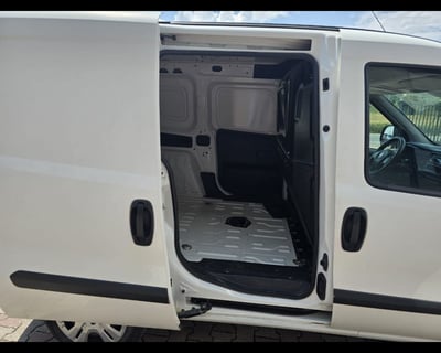 Fiat Dobl&ograve; Furgone cargo 1.3 mjt 95cv CH1 Lounge S&amp;S del 2018 usata a Siena