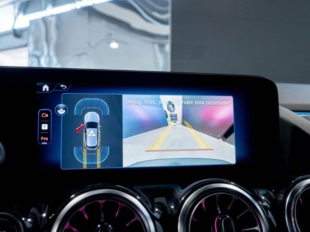 Mercedes-Benz EQA nuova a Rimini (15)