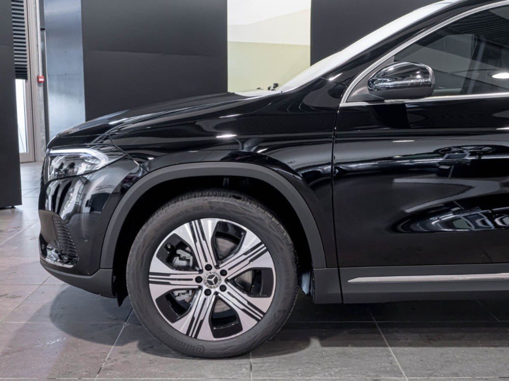 Mercedes-Benz EQA nuova a Rimini (4)