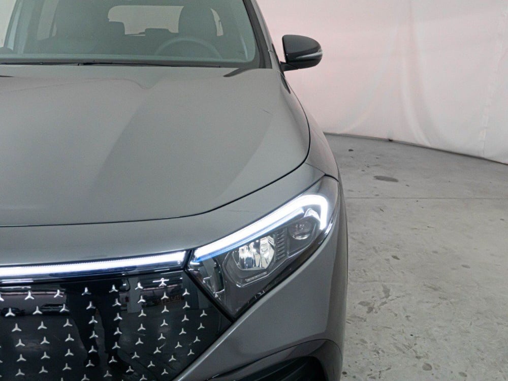 Mercedes-Benz EQA nuova a Macerata (2)