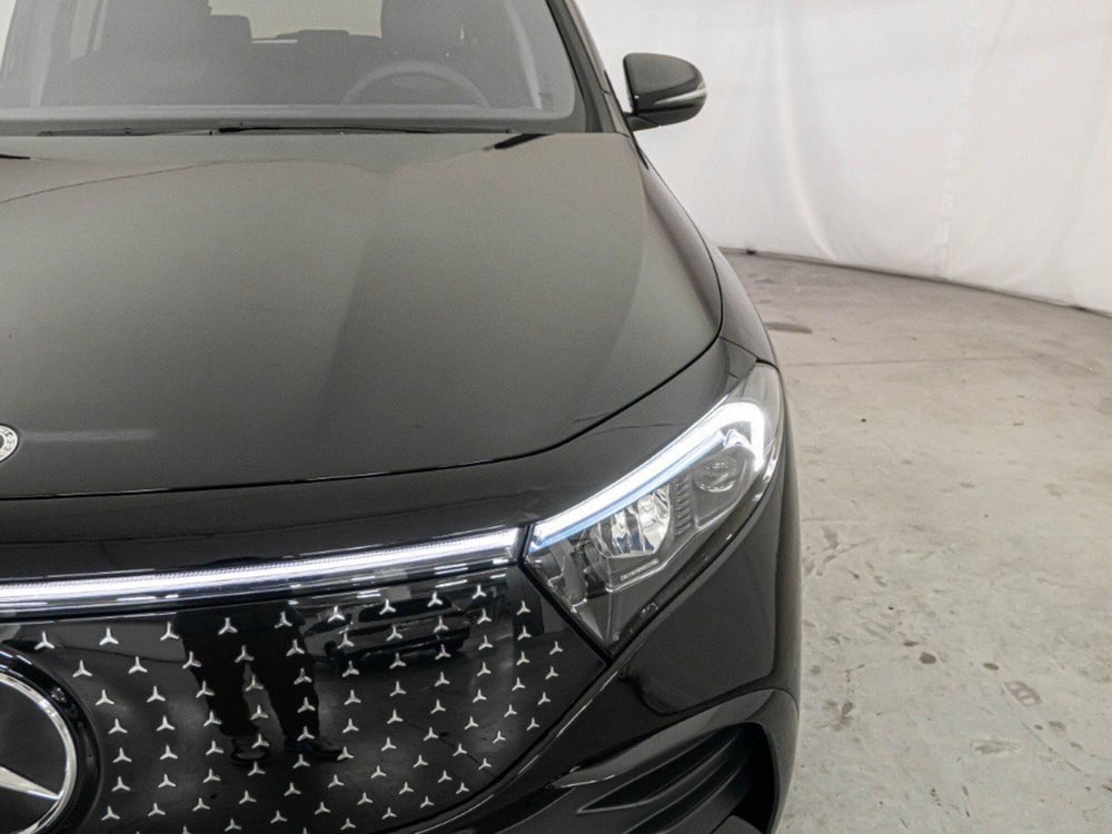 Mercedes-Benz EQA nuova a Macerata (2)