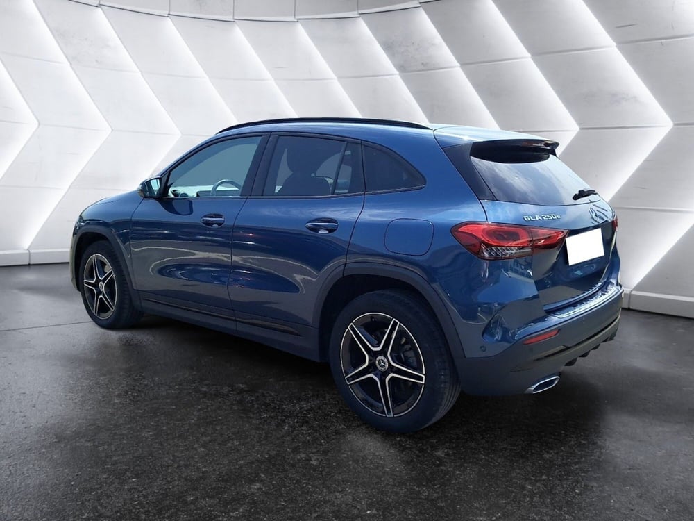 Mercedes-Benz GLA SUV usata a Salerno (6)
