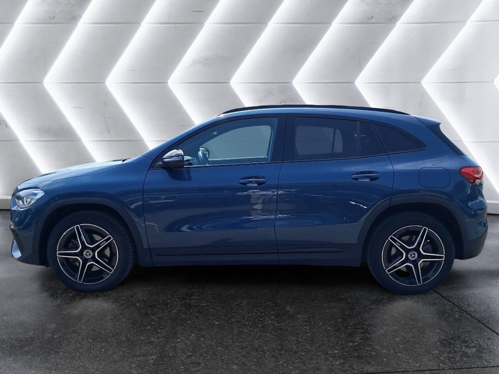 Mercedes-Benz GLA SUV usata a Salerno (8)