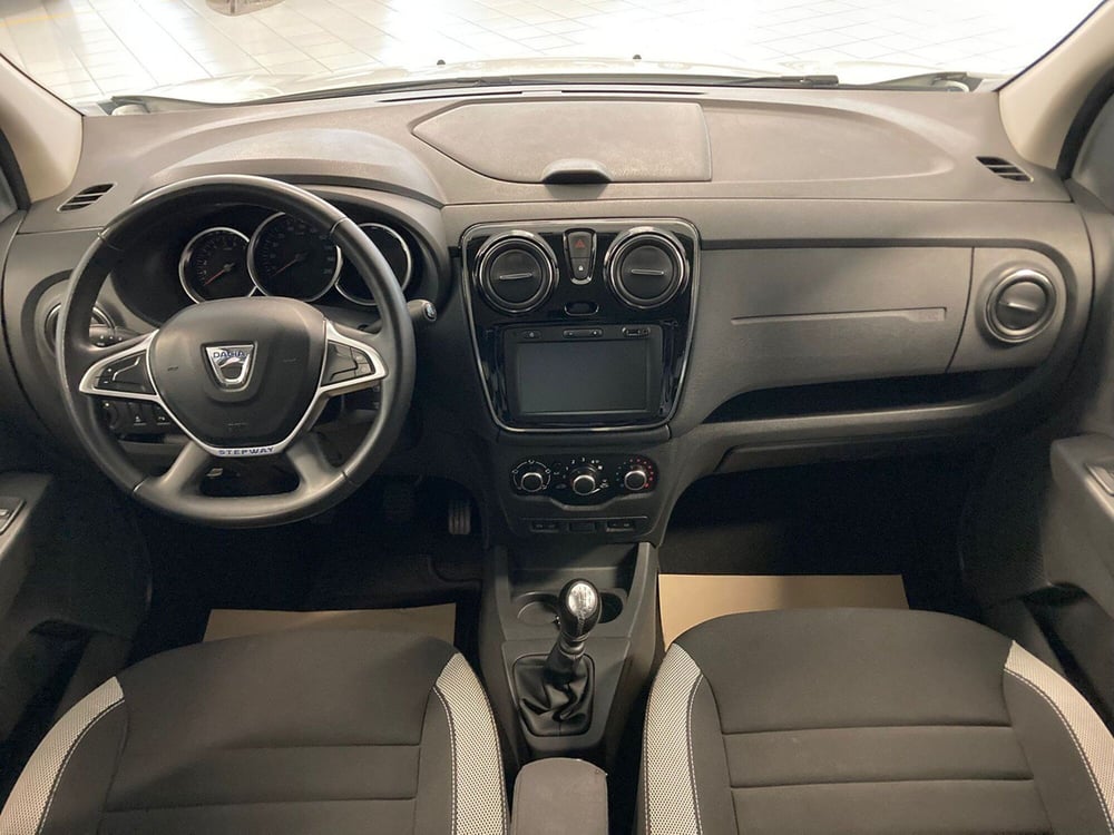 Dacia Lodgy usata a Brescia (13)