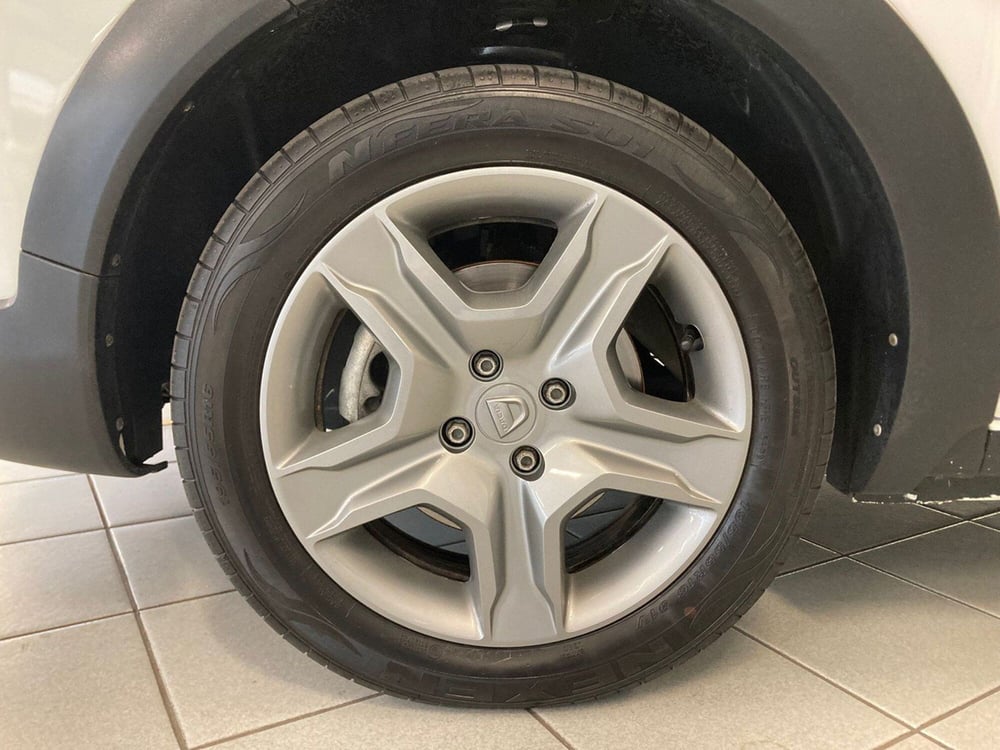 Dacia Lodgy usata a Brescia (19)