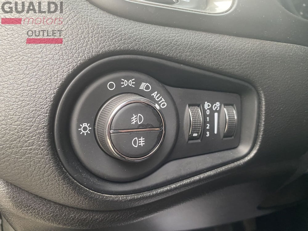 Jeep Renegade usata a Modena (11)